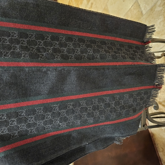 Gucci Black and Red Men's Scarf - Picture 1 of 8